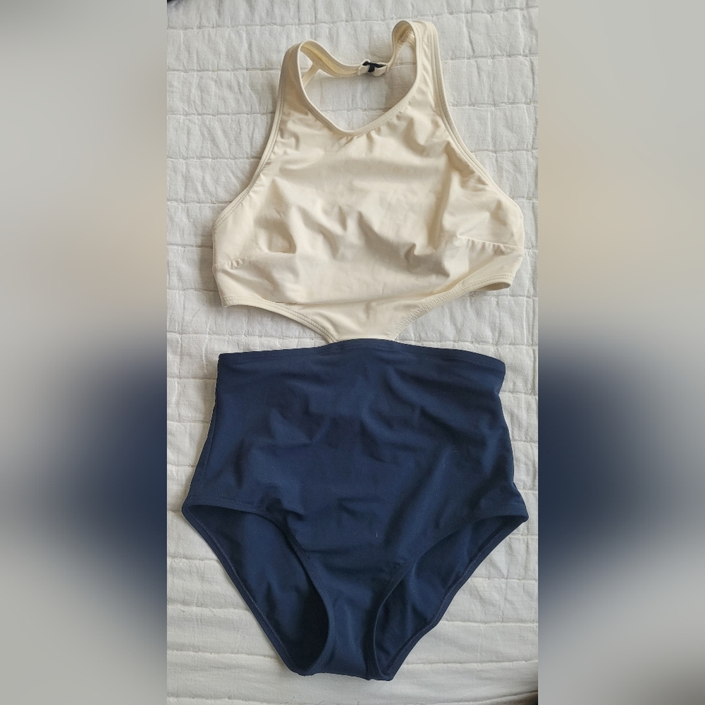 Flagpole NYC Lynn XS one piece
